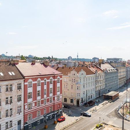 Brand New Two Room Apartment #26 With Free Secure Parking Close To Center Prága Kültér fotó