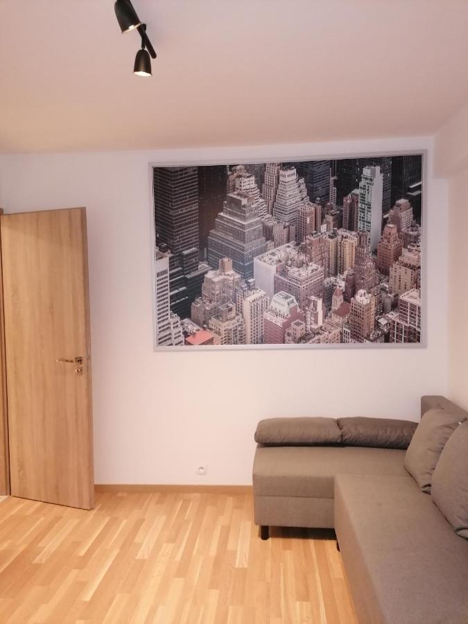 Brand New Two Room Apartment #26 With Free Secure Parking Close To Center Prága Kültér fotó