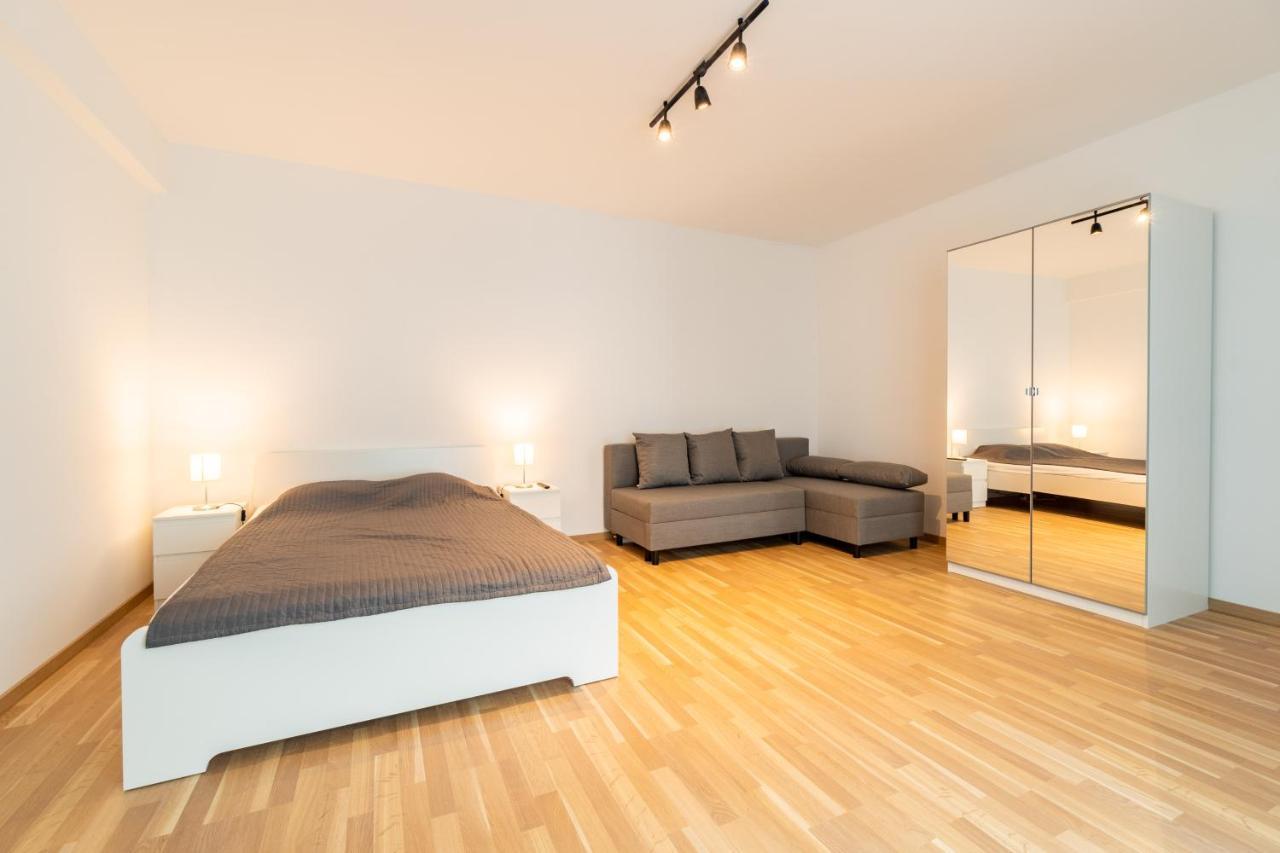Brand New Two Room Apartment #26 With Free Secure Parking Close To Center Prága Kültér fotó