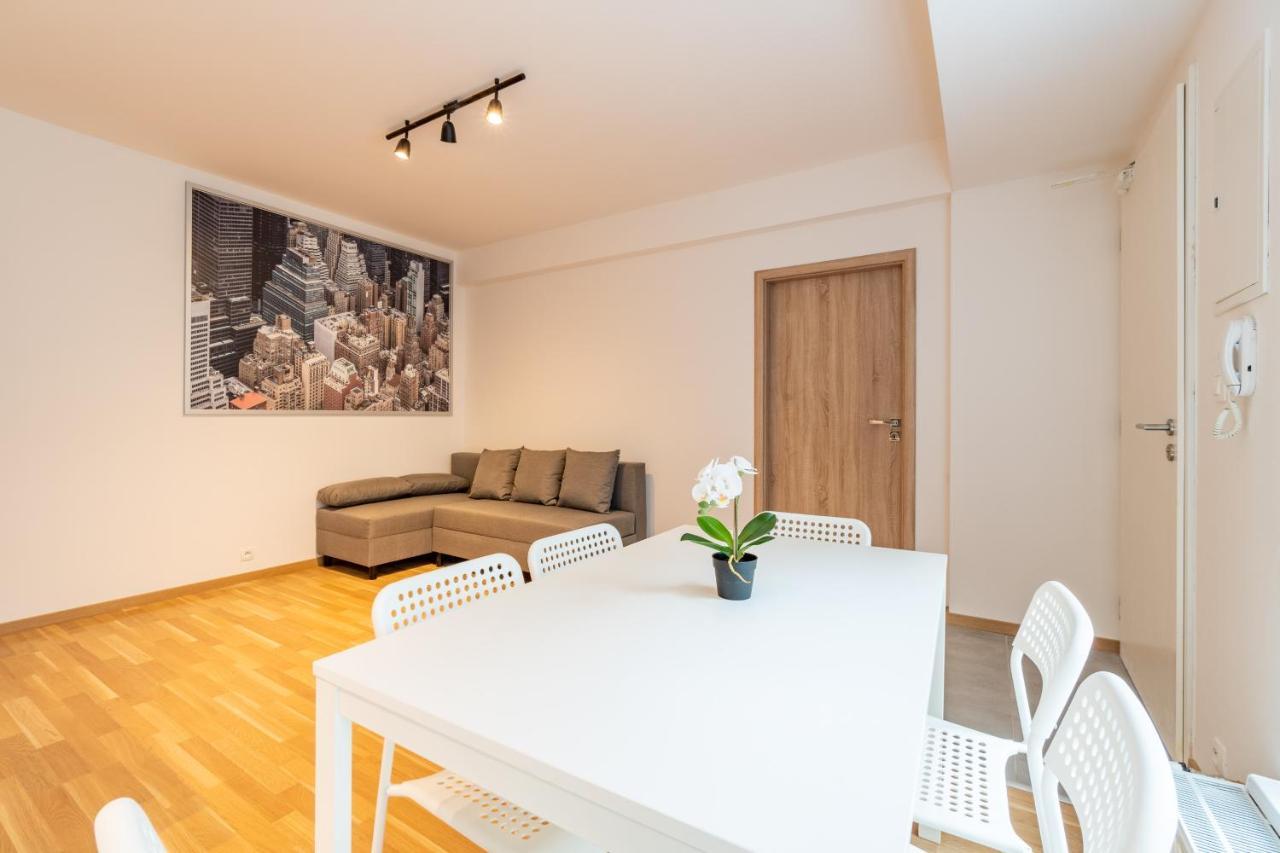 Brand New Two Room Apartment #26 With Free Secure Parking Close To Center Prága Kültér fotó